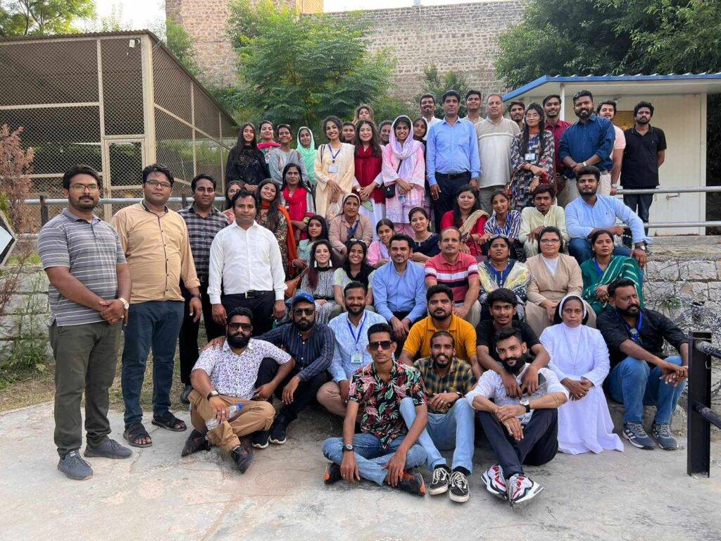 A picnic was organized for all participants on July 13, allowing everyone to enjoy a day of relaxation and socialization
